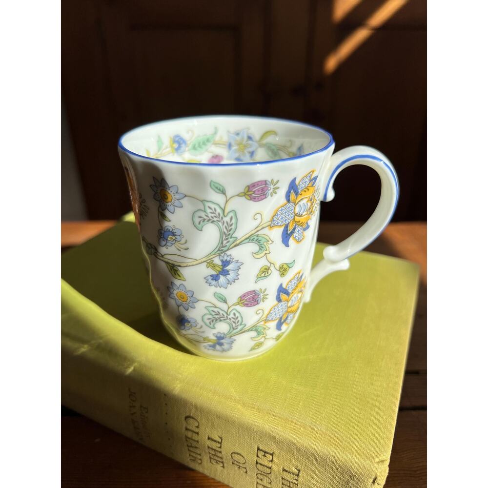 VTG Floral Mug with Swirl & Blue Trim Fine Bone China, Haddon Hall Blue, England